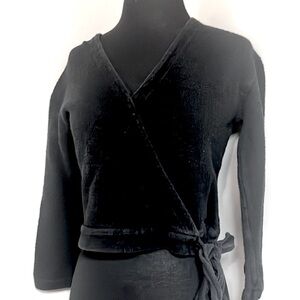 Madewell euc xs black vneck top!Stitched so criss cross neckline stays in place